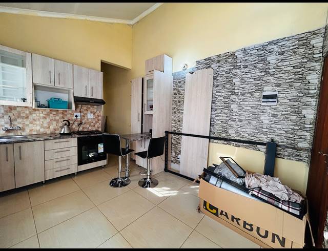 2 BEDROOM HOUSE FOR SALE IN SAVANNA CITY